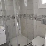 شقة θέαστρον - Theastron House With Great View In Chora Pera Gyalos