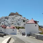 θέαστρον - Theastron House With Great View In Chora Pera Gyalos