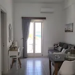 θέαστρον - Theastron House With Great View In Chora Pera Gyalos