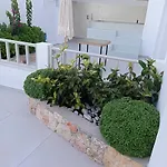 θέαστρον - Theastron House With Great View In Chora شقة *