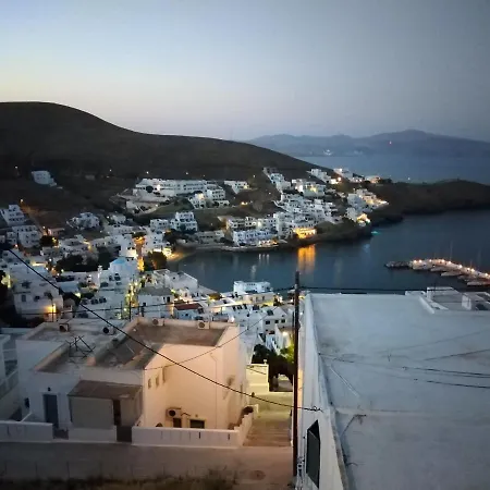 θέαστρον - Theastron House With Great View In Chora Pera Gyalos