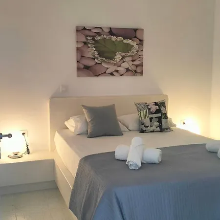 θέαστρον - Theastron House With Great View In Chora Appartement Pera Gyalos