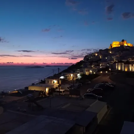 Διαμέρισμα θέαστρον - Theastron House With Great View In Chora Πέρα Γυαλός
