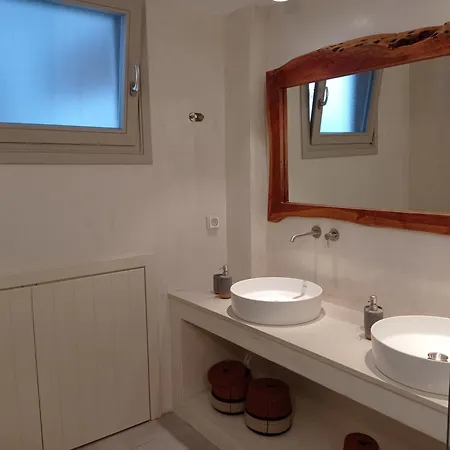 Appartement θέαστρον - Theastron House With Great View In Chora *