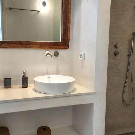 Appartement θέαστρον - Theastron House With Great View In Chora *