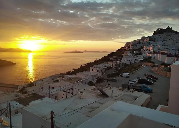 شقة θέαστρον - Theastron House With Great View In Chora Pera Gyalos