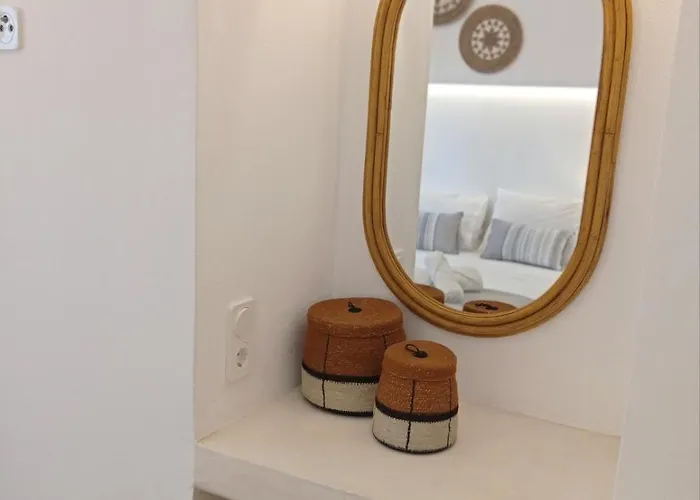 θέαστρον - Theastron House With Great View In Chora شقة