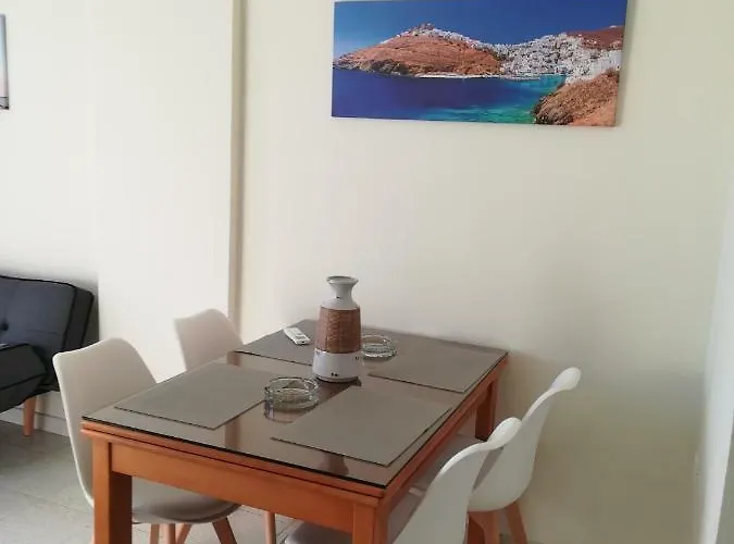 θέαστρον - Theastron House With Great View In Chora 아파트 *